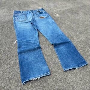 Vintage 1980’s unique wrangler bootcut ripped jeans